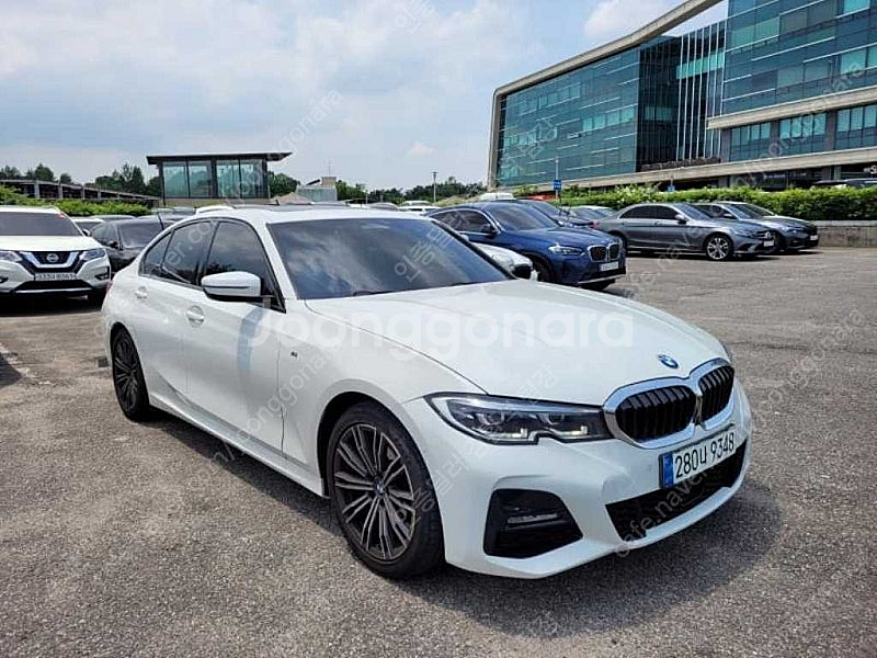 BMW 3시리즈 중고 BMW 중고 BMW 3시리즈 중고차 할부가능 2021년식 46,657km 320i M 스포츠 ...--3